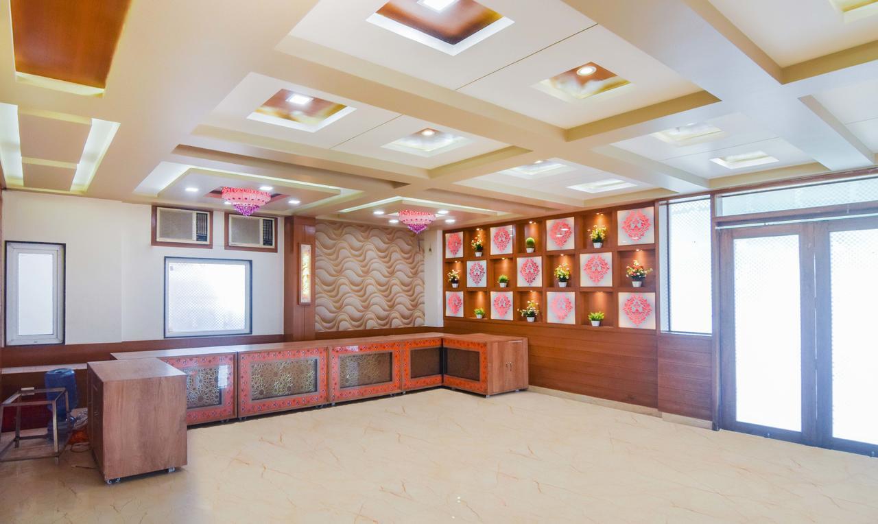Hotel Saffron Varanasi Bagian luar foto